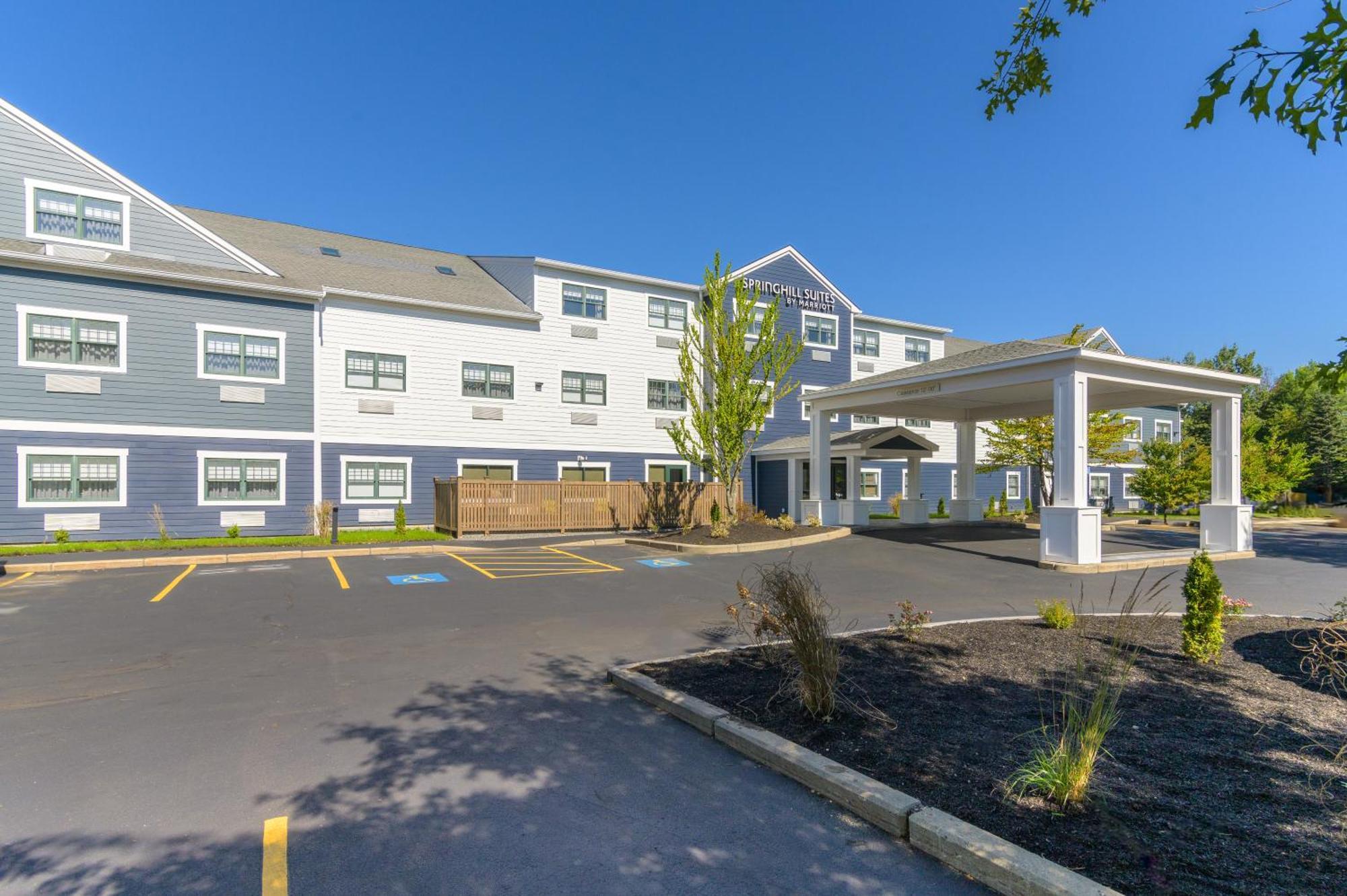 Springhill Suites By Marriott Freeport Brunswick Exterior photo